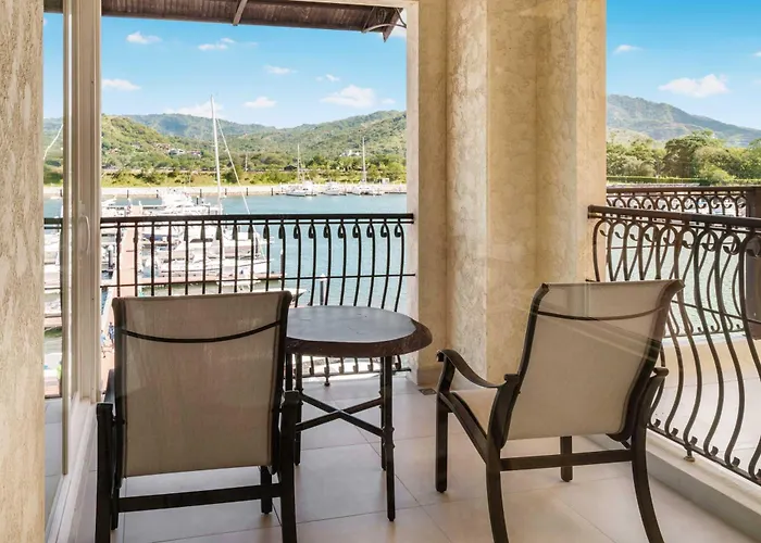 Luxury Marina View 306